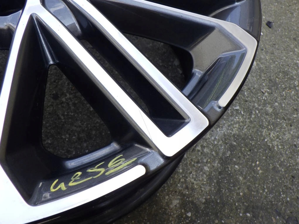 KIA 7.5J x 18 ET55 5X114.3 52910-J7500 Aluminum Wheel