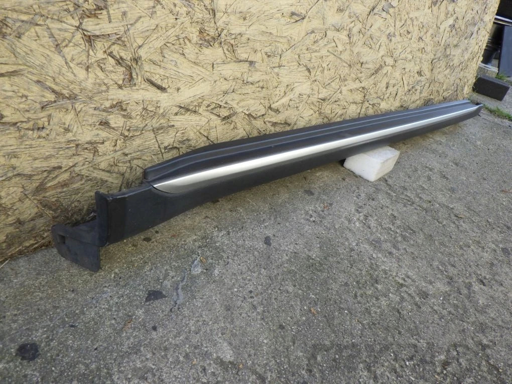 KIA XCEED X-CEED X CEED III 3 18- Right Sill Strip