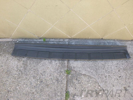 TOYOTA LAND CRUISER J 200 rear bumper trim