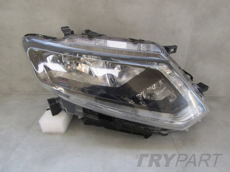 Nissan X TRAIL T32 Standard Headlight 13-17 RH