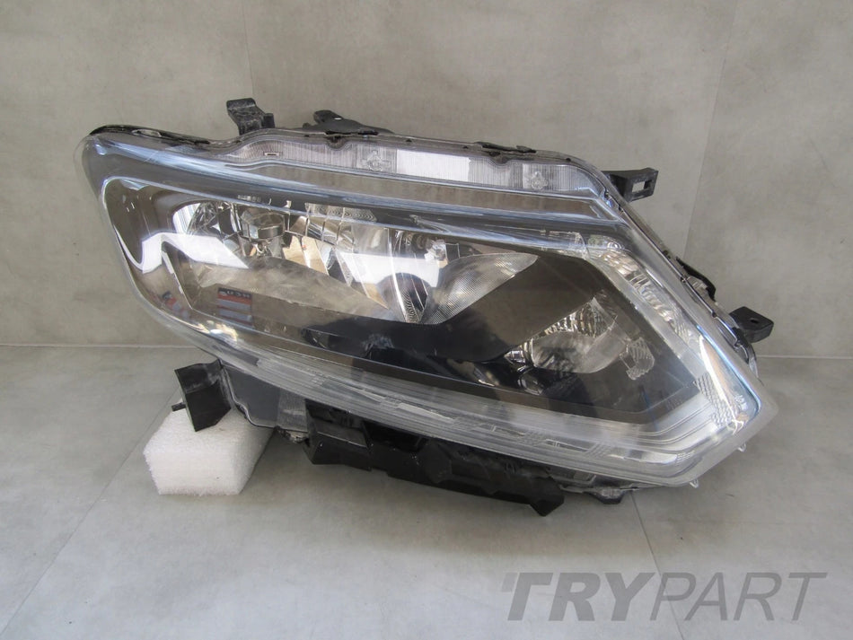 Nissan X TRAIL T32 Standard Headlight 13-17 RH
