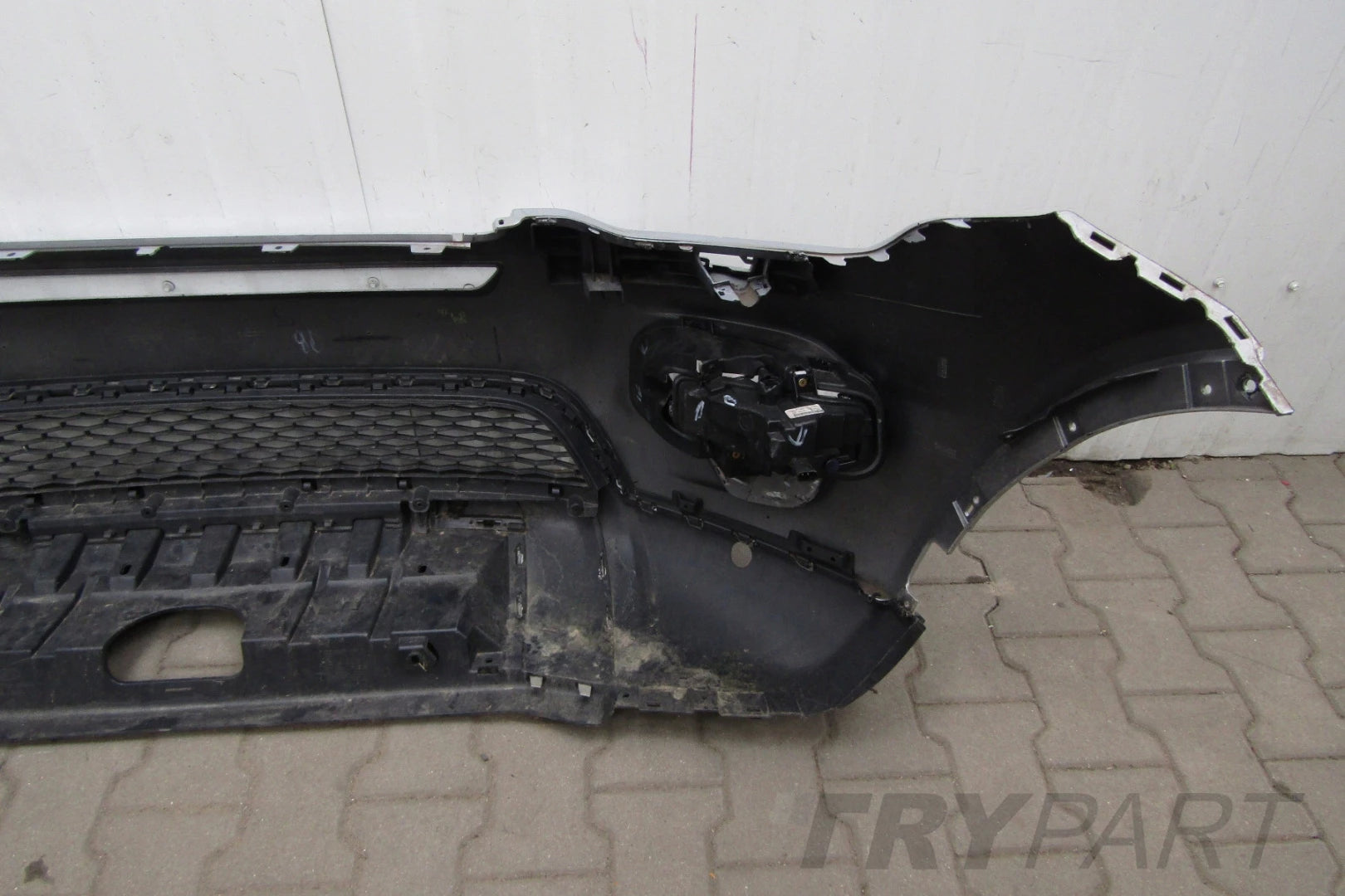 FRONT BUMPER LAND ROVER DISCOVERY SPORT L550 14-18