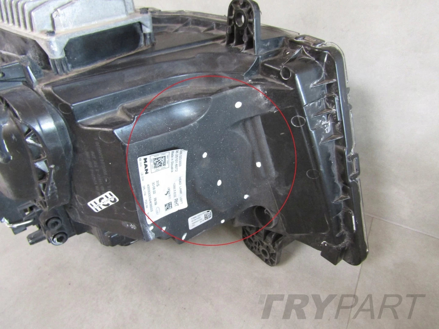 MAN TGX II 2 LED 20- FRONT HEADLIGHT LH LEFT 10665230003