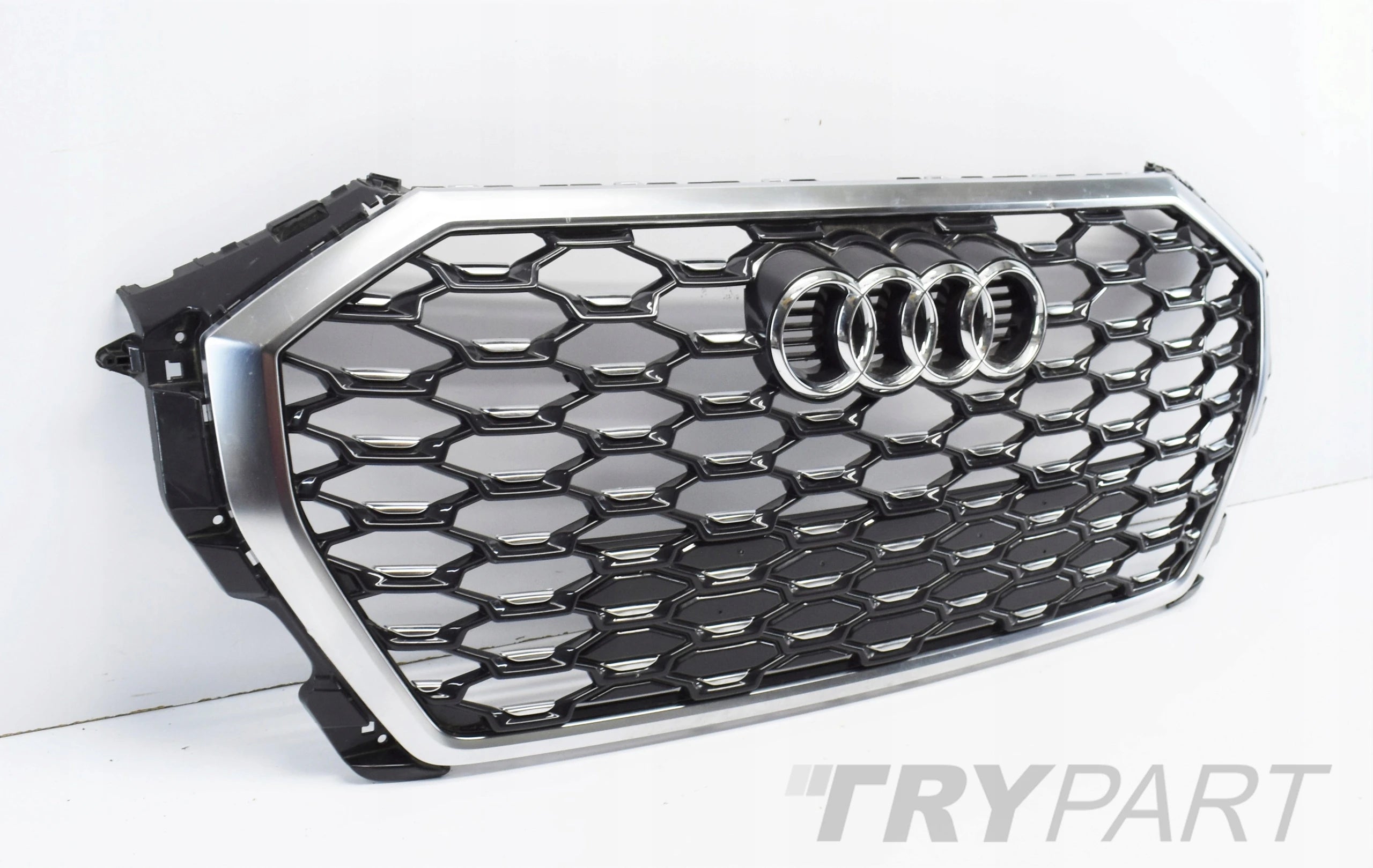 AUDI Q3 II 83F S LINE BUMPER GRILLE ORG