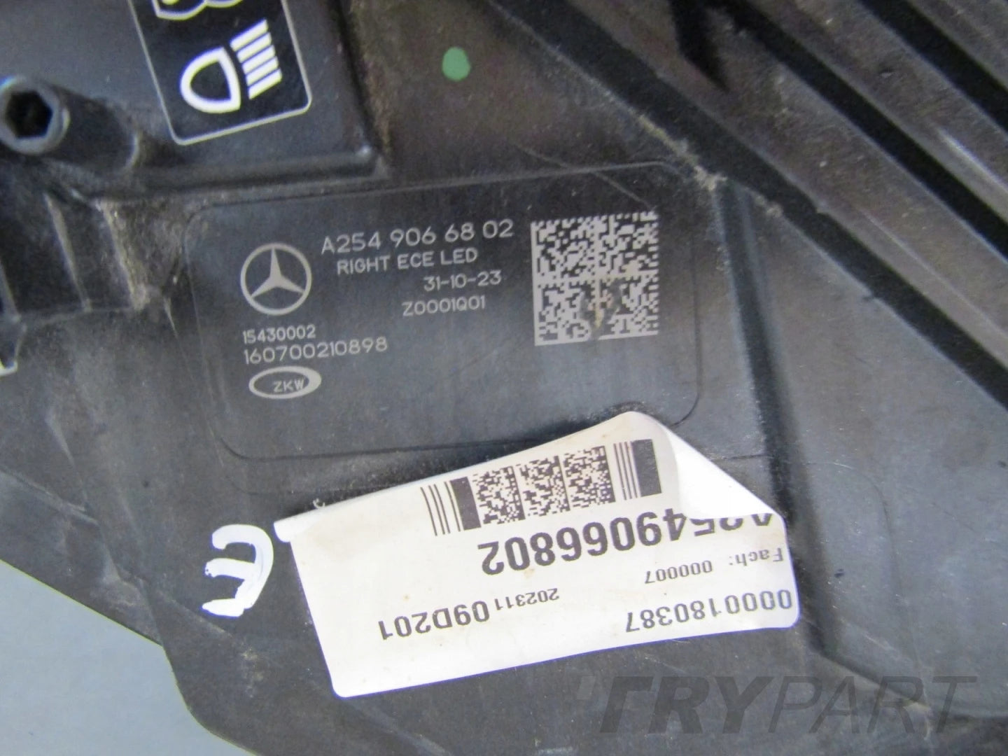 MERCEDES GLC 2 W254 FRONT HEADLIGHT FULL LED DIGITAL LIGHT 22- RH A2549066802