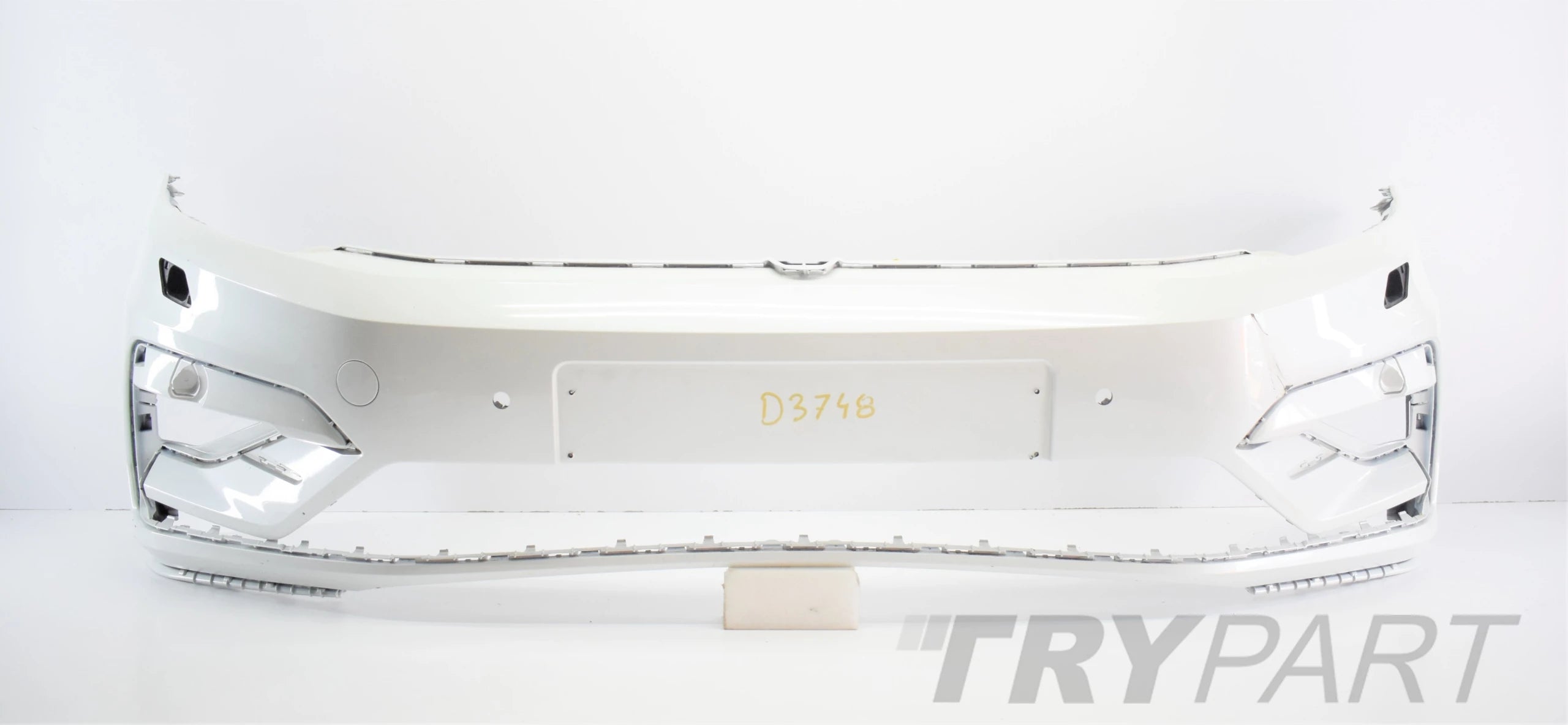 VW TOURAN 5TA R LINE FRONT BUMPER SUPER ORIGINAL CONDITION