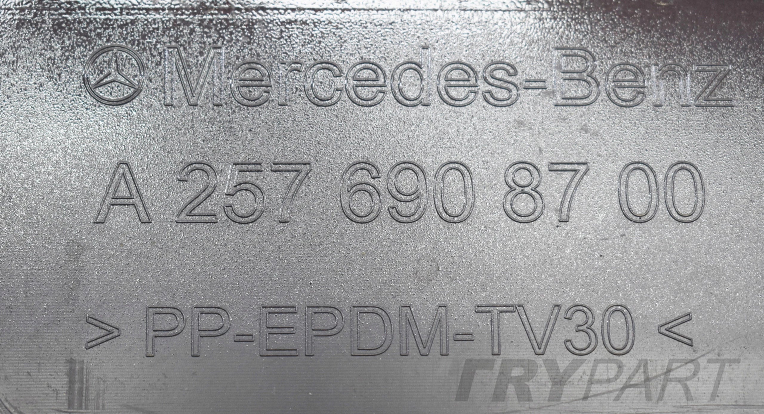 MERCEDES CLS W257 RIGHT SILL COVER ORG