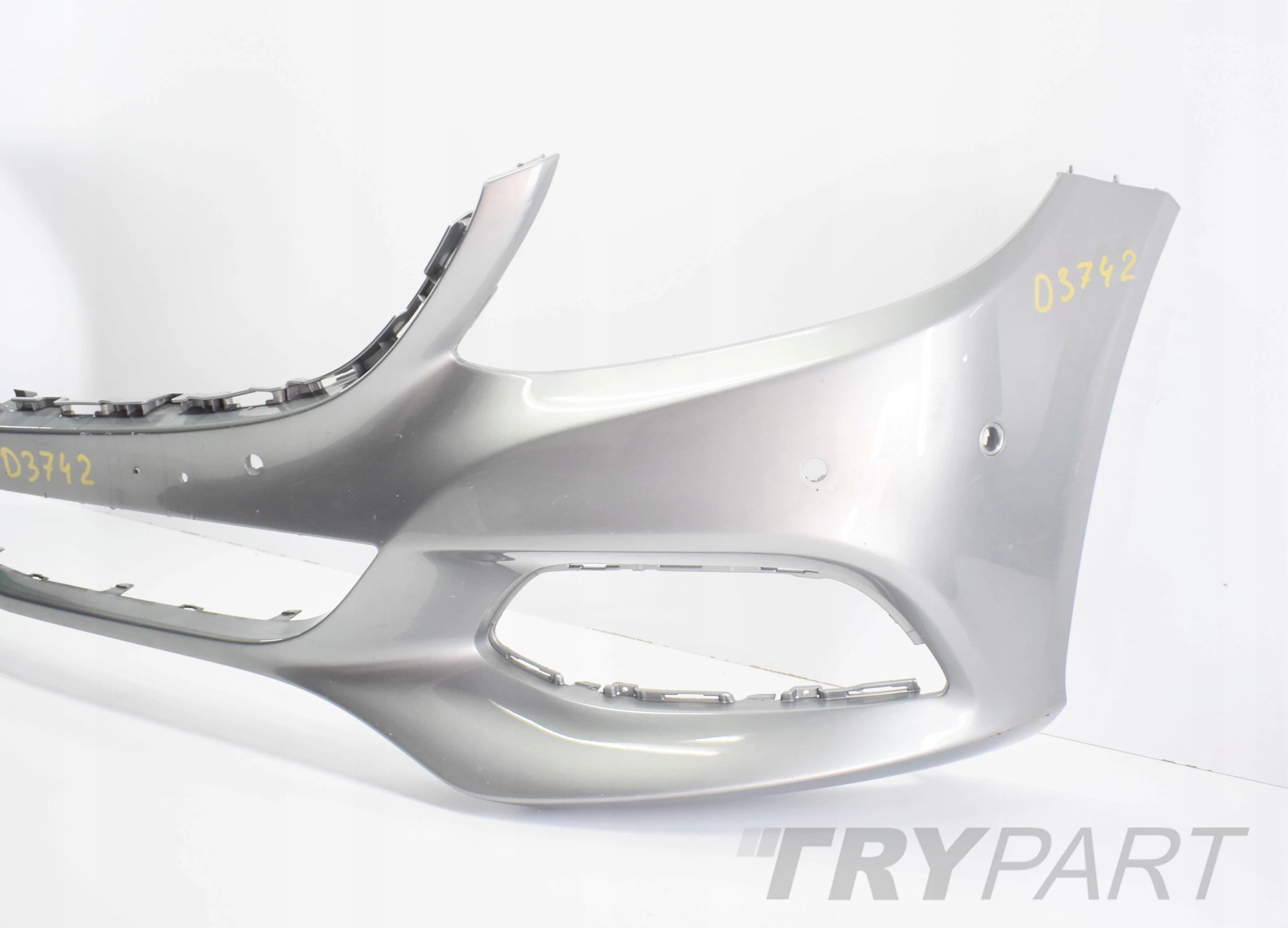 C CLASS W205 ELEGANCE FRONT BUMPER SUPER CONDITION ORG