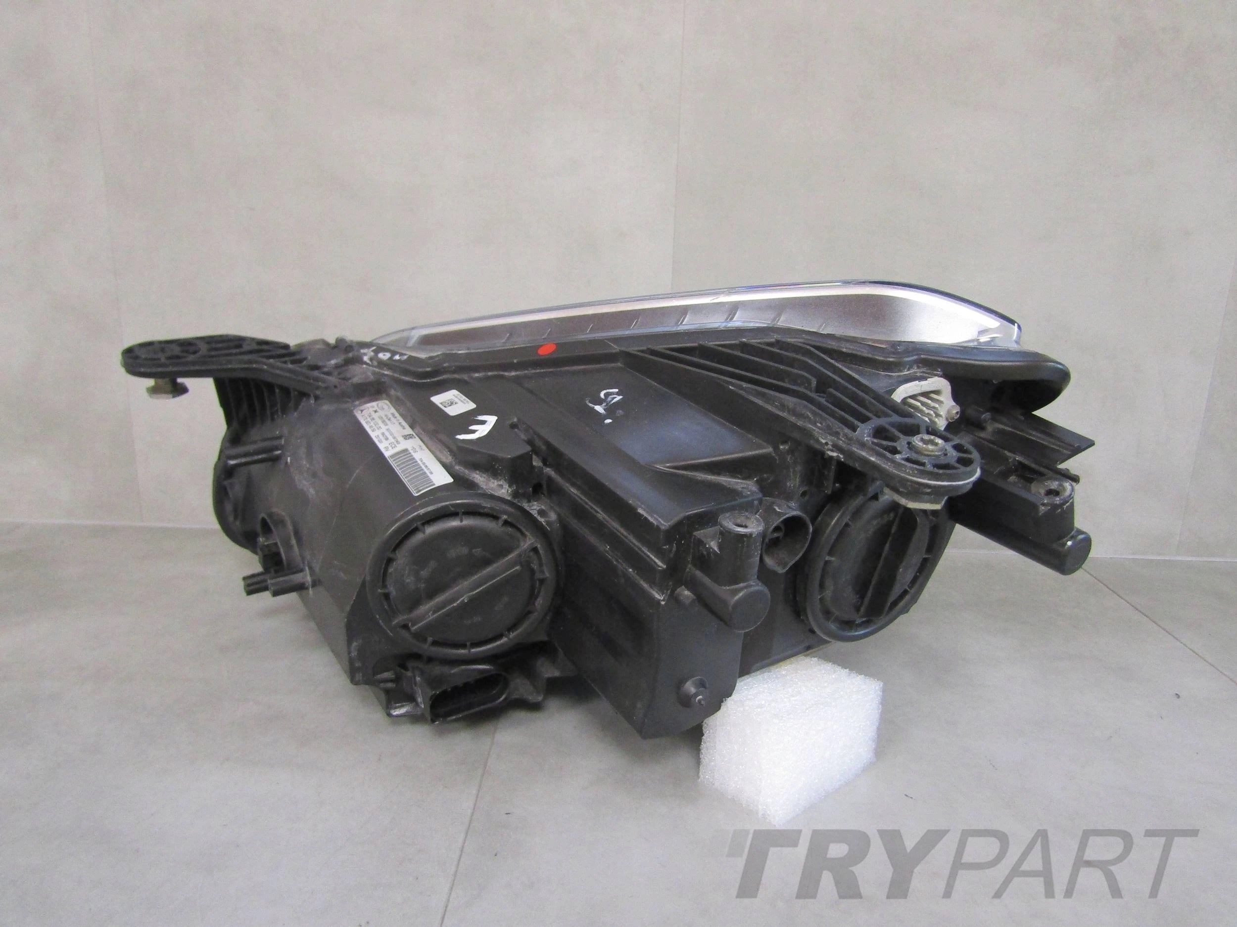 Headlight Mercedes SLK W172 XENON BI-XENON ILS CORNERING 11-15 RH RIGHT A172