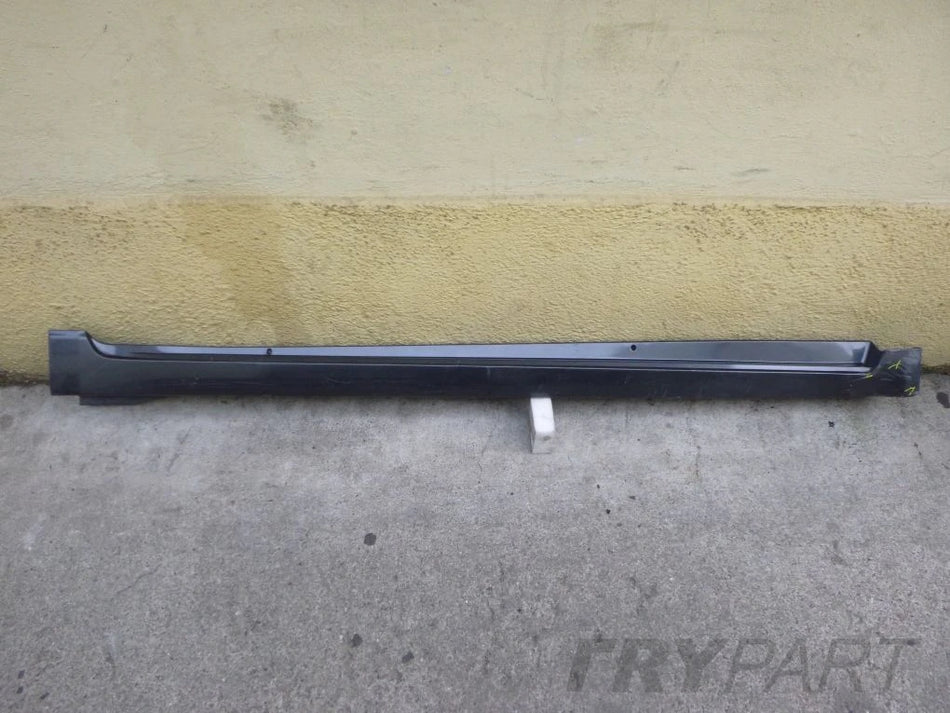 Toyota Avensis 3 III T27 Door Sill Trim Right Side Sill