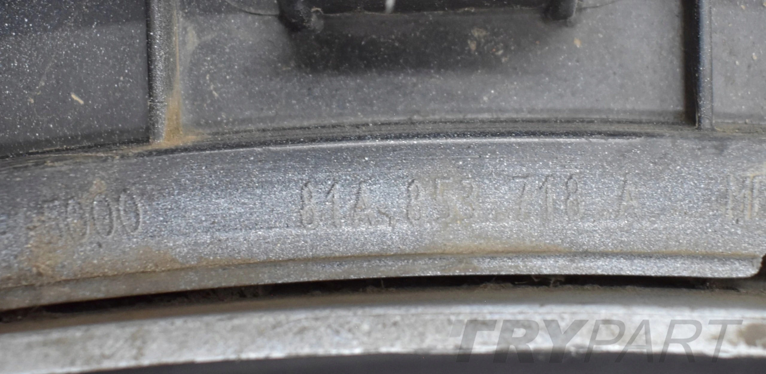 AUDI Q2 81A RIGHT FENDER TRIM FRONT ORIGINAL