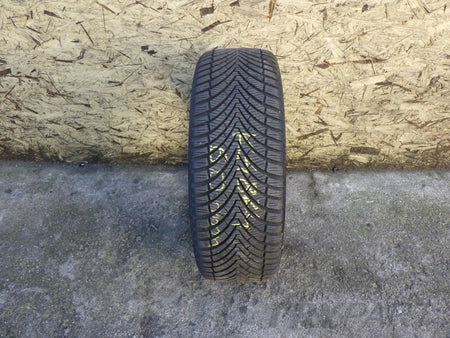 KUMHO SOLUS 4S HA32 225 45 R19 All-Season Tire