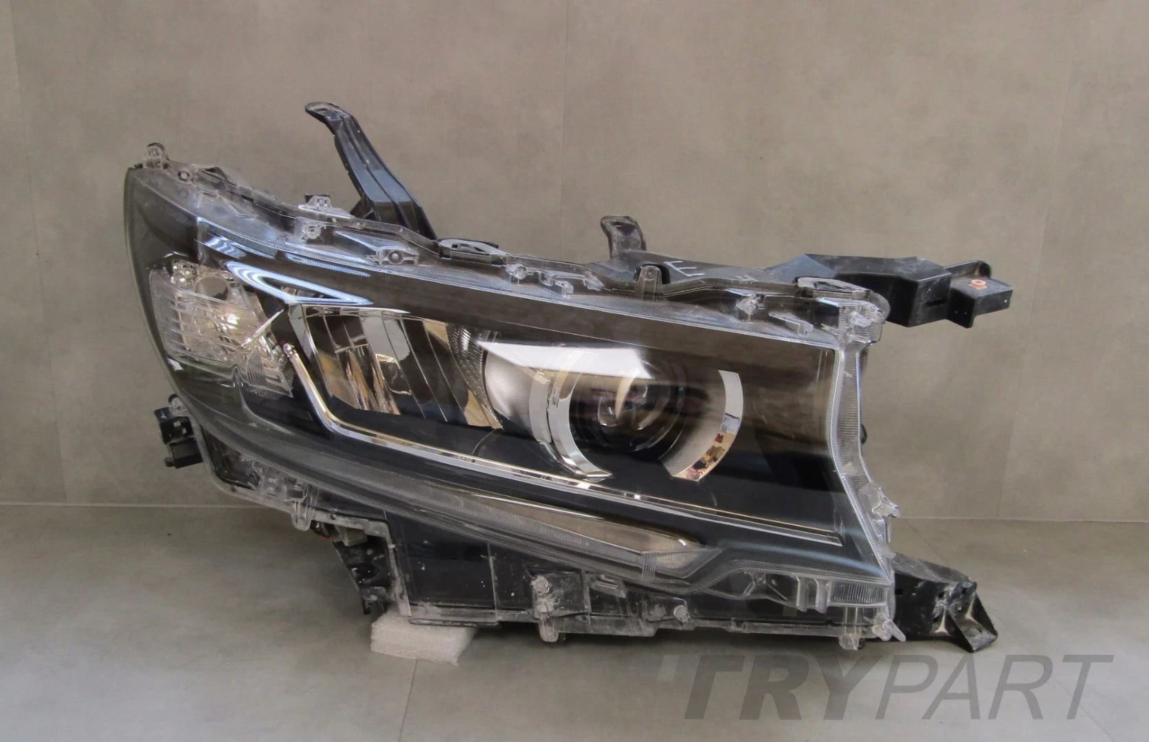 TOYOTA LAND CRUISER J150 LIFT LED 18-22 RH HEADLIGHT
