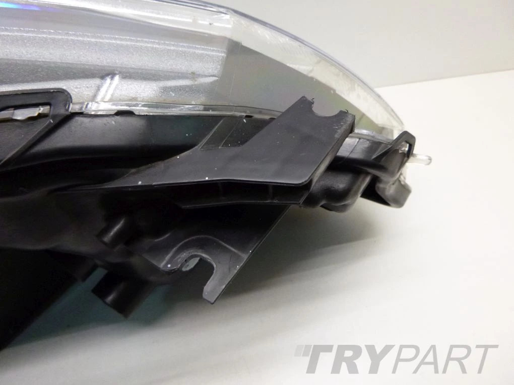 TOYOTA YARIS III LIFT 13- LEFT HEADLIGHT