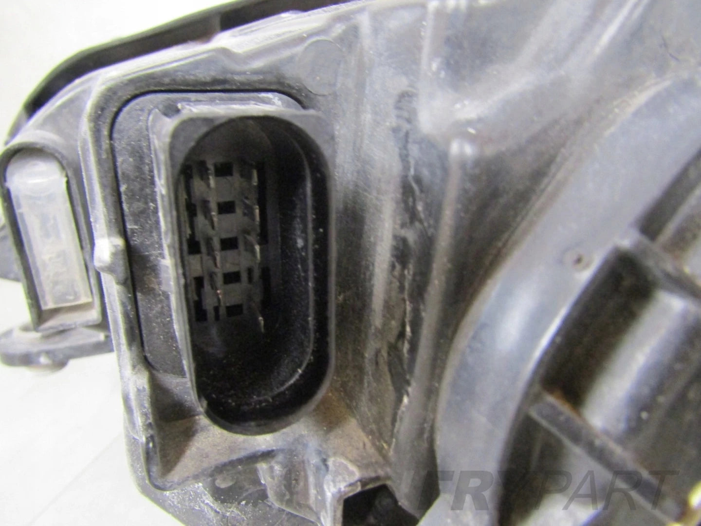 VW SPORTSVAN HEADLIGHT STANDARD RH 14-18 517941006A