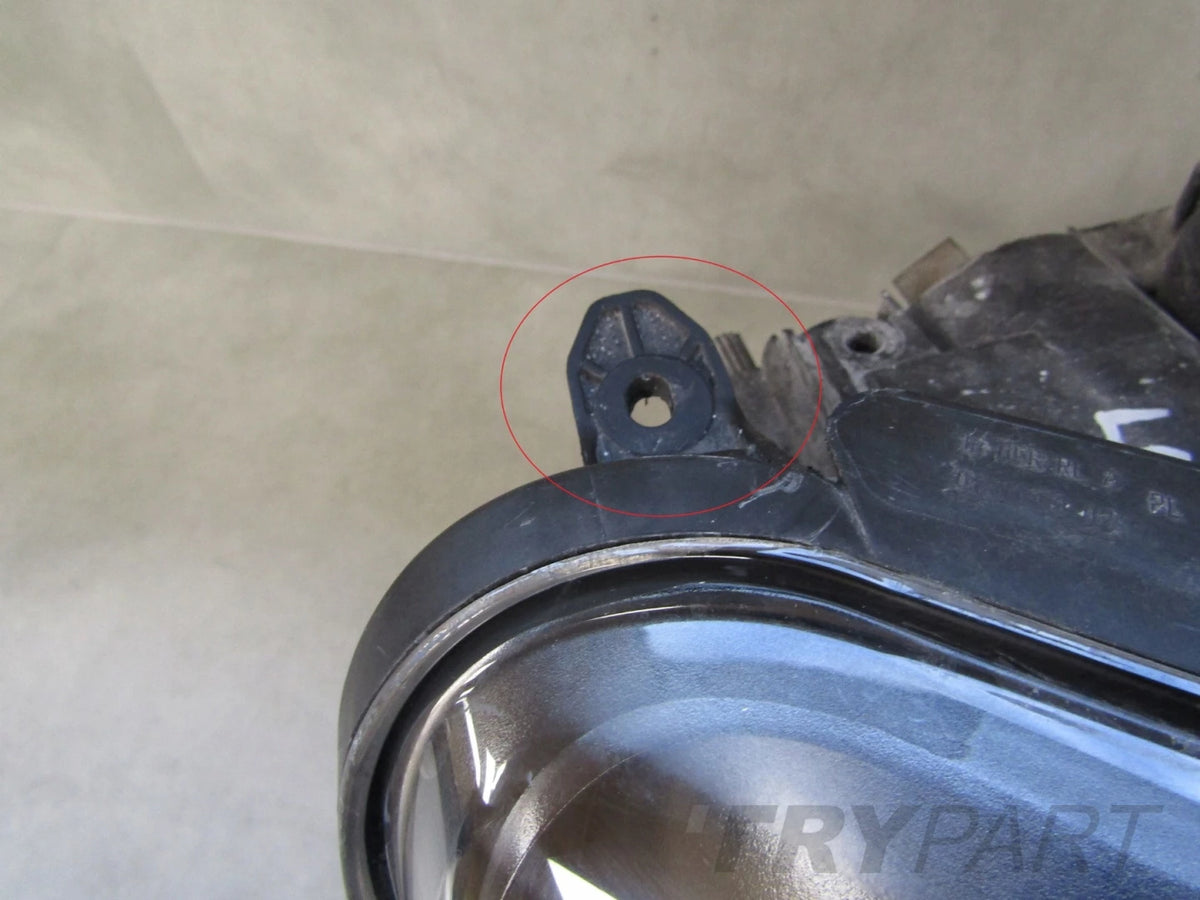 VW Amarok 2H1 09-14 RH Headlight 2H1941016AA