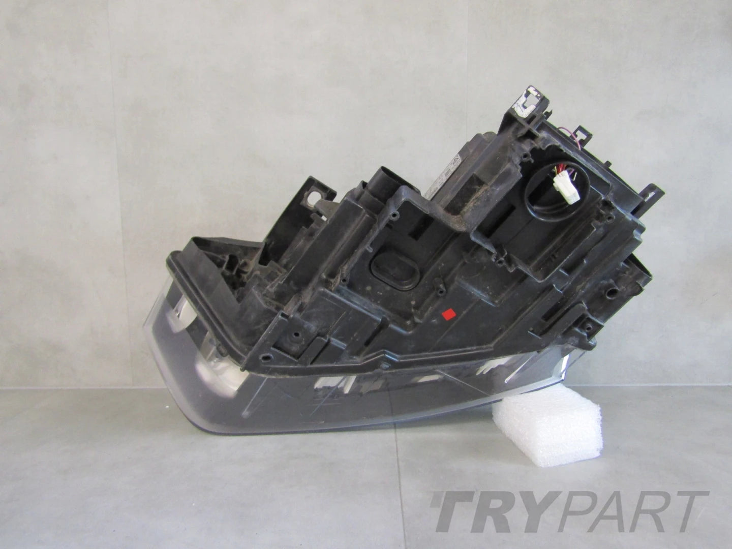 AUDI Q3 8U0 HEADLIGHT XENON NON-ROTATING 11-14 RH 8U0941004H