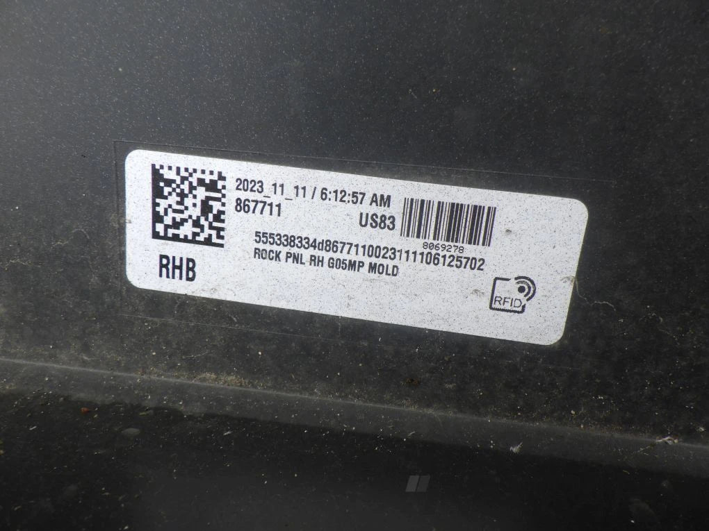 BMW X5 G05 M PACKAGE 18- Door Sill Trim Right
