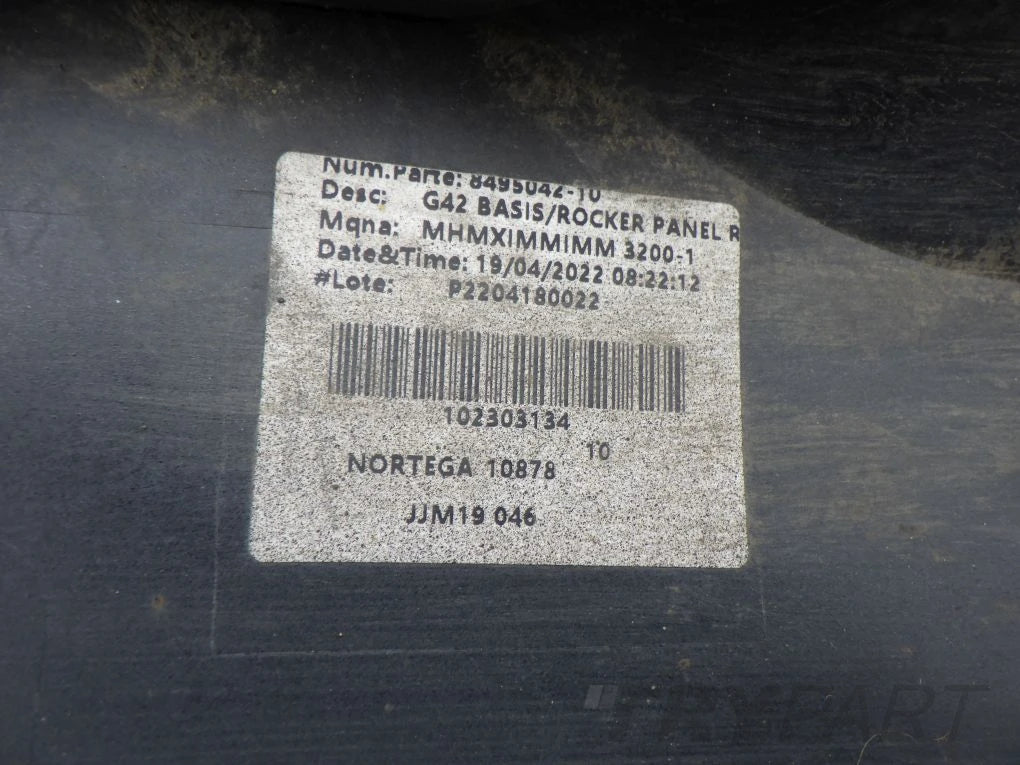 BMW 2 G42 M PACKAGE COUPE 22- Right Sill Trim