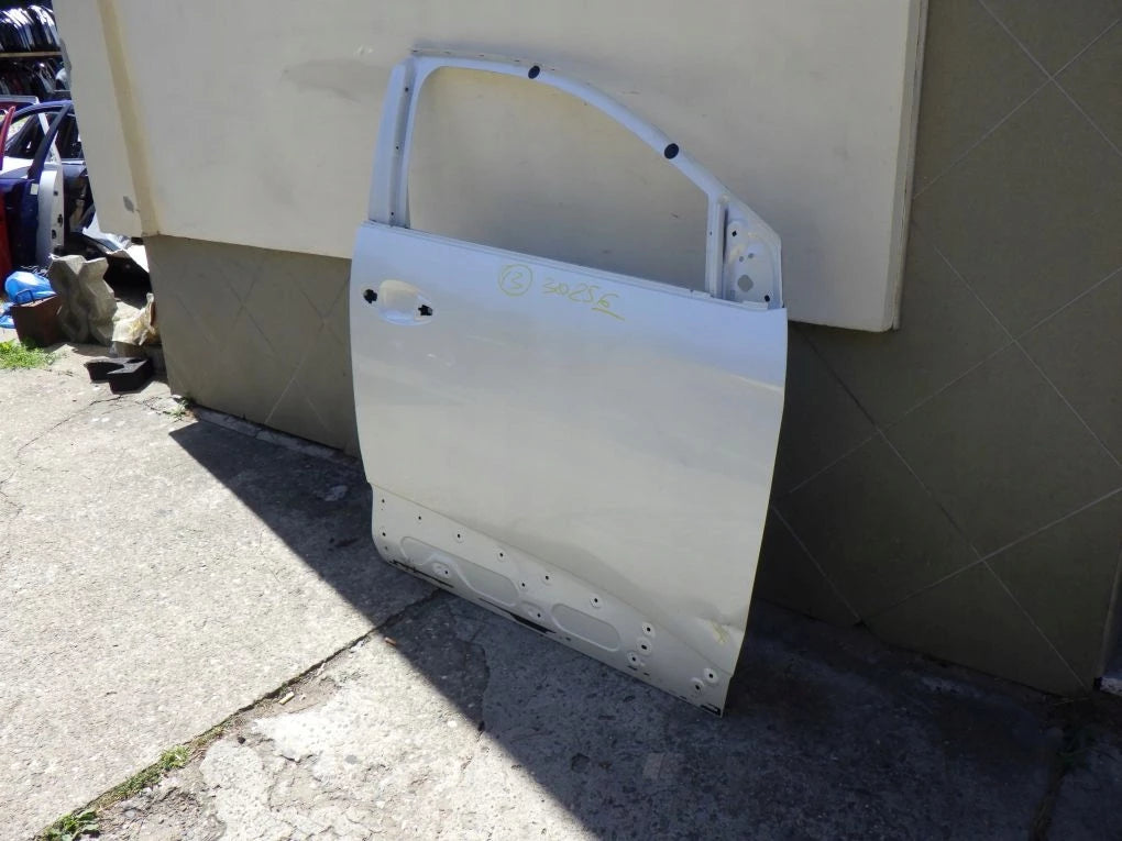 PEUGEOT 3008 II 2 P84 5008 P87 16- Right Front Door