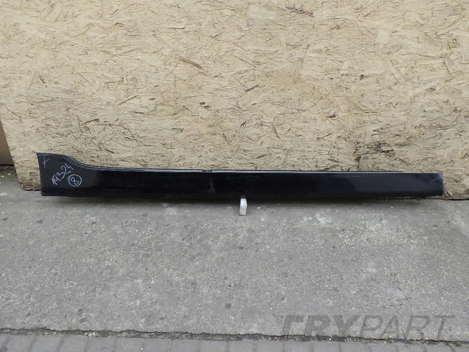BMW 2 F46 GRAN TOURER right sill trim strip