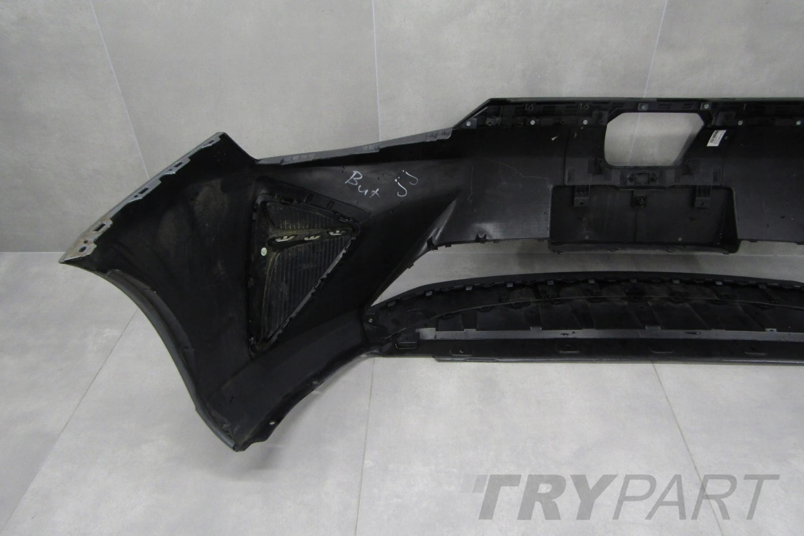 MG MG5 5 V EV Lift 2022- Front Bumper P10859360