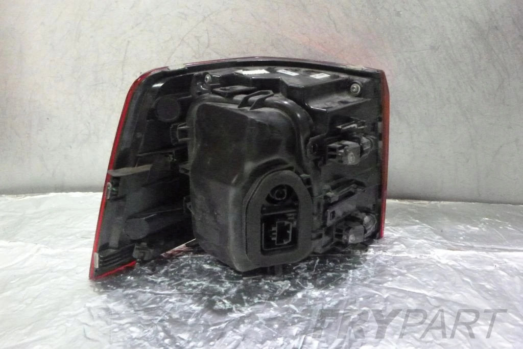 SEAT ALHAMBRA II 7N5 LIFT 15- Rear Lamp Right
