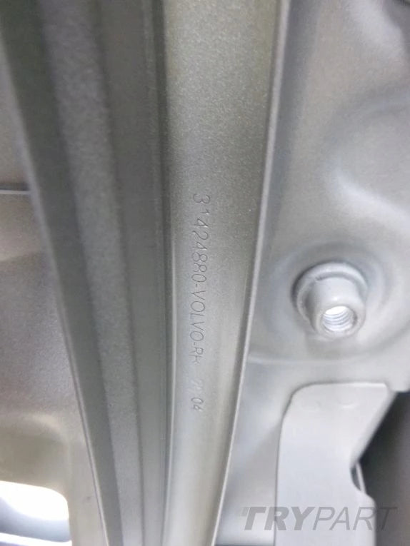 VOLVO XC60 2 II 2017- RIGHT REAR DOOR