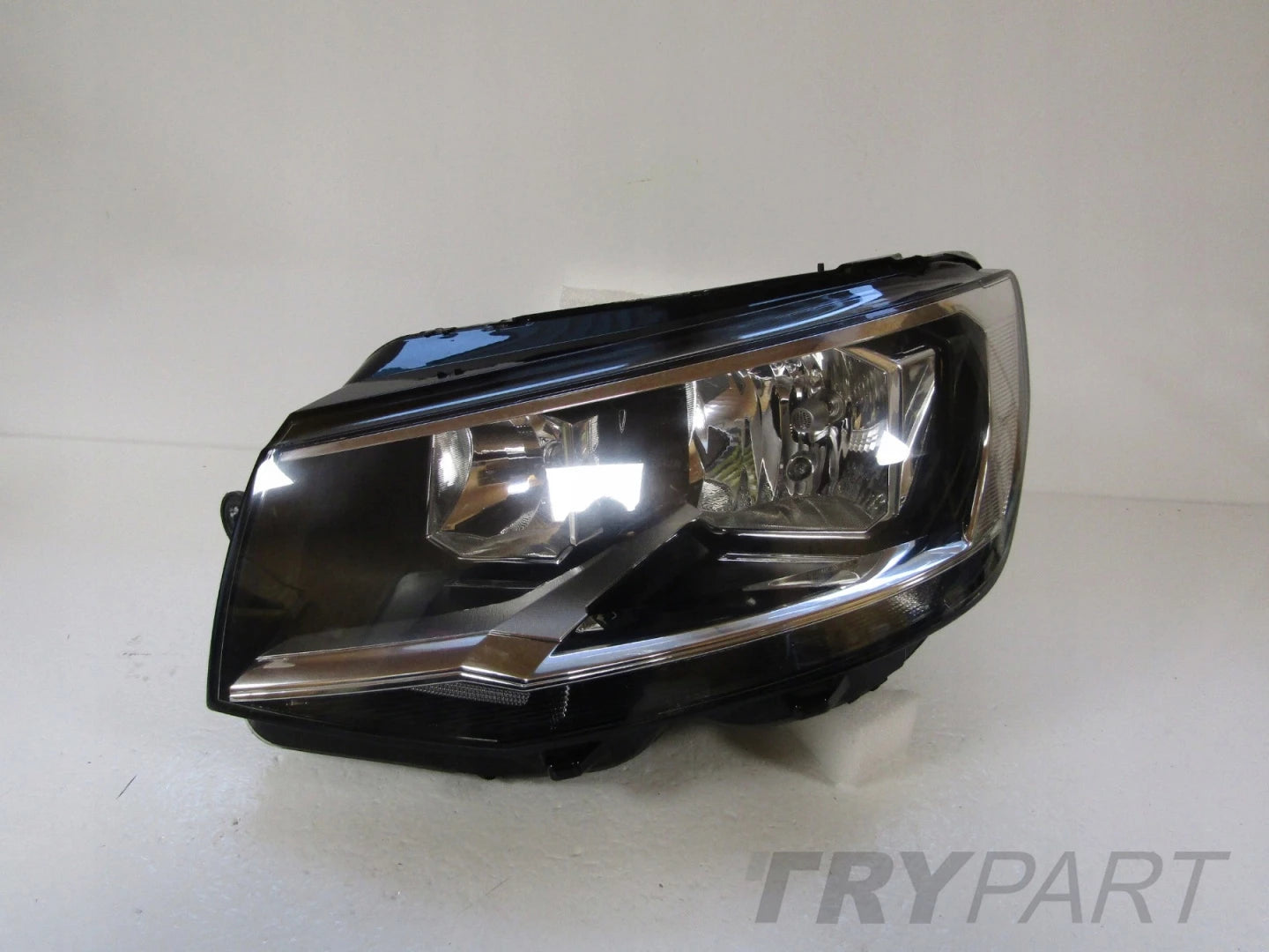 VW T6 Front Lamp STANDARD 15-19 LH 7E1941005D