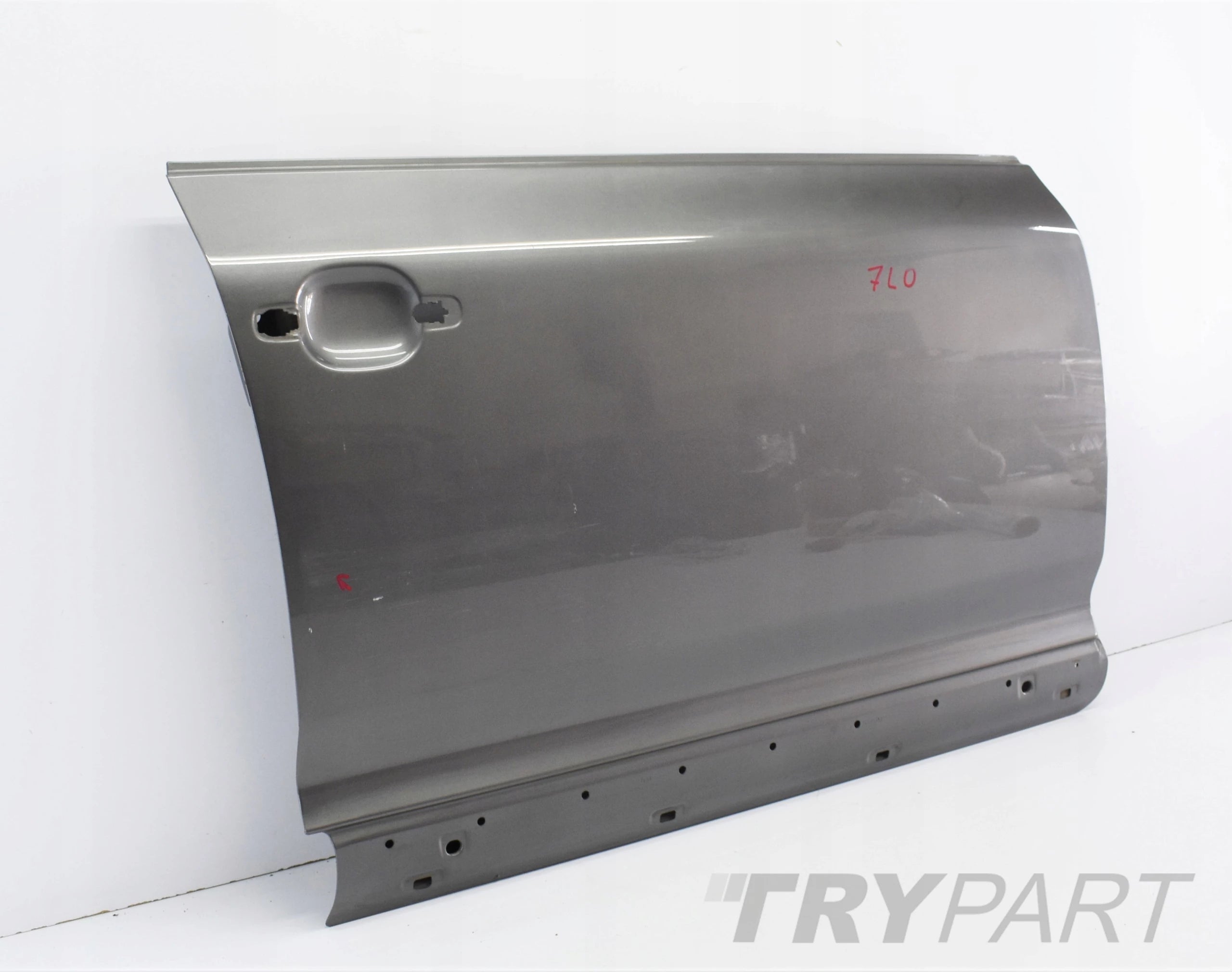 VW TOUAREG 7L0 Right Front Door OEM