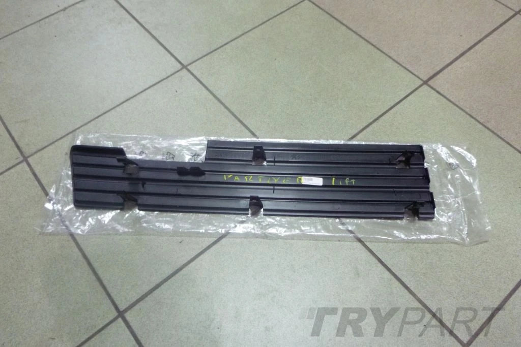 Partner III Berlingo 3 front bumper grille