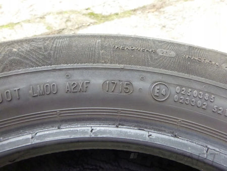 CONTINENTAL CONTI PREMIUM CONTACT 2 225 55 R17 tire