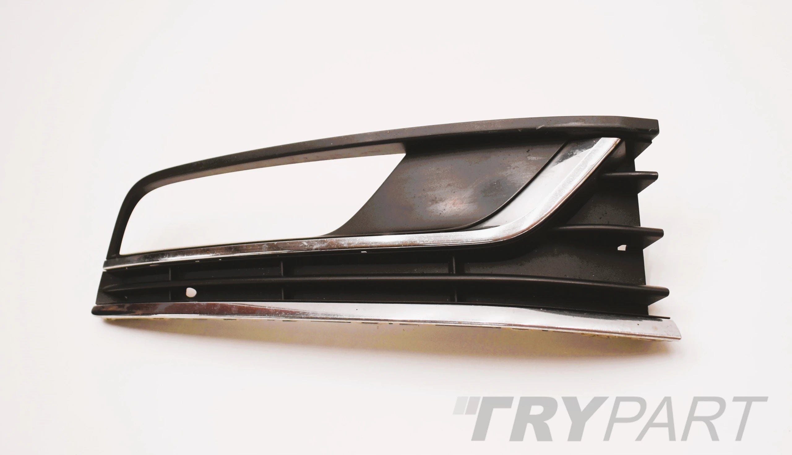 VW PASSAT B7 3AA RIGHT FRONT BUMPER GRILLE ORG