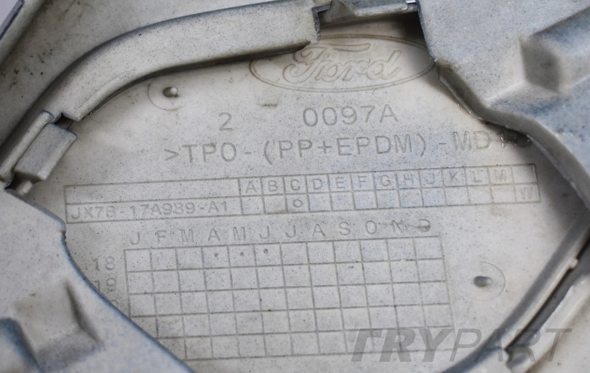 FORD FOCUS MK4 FRONT BUMPER SUPER CONDITION