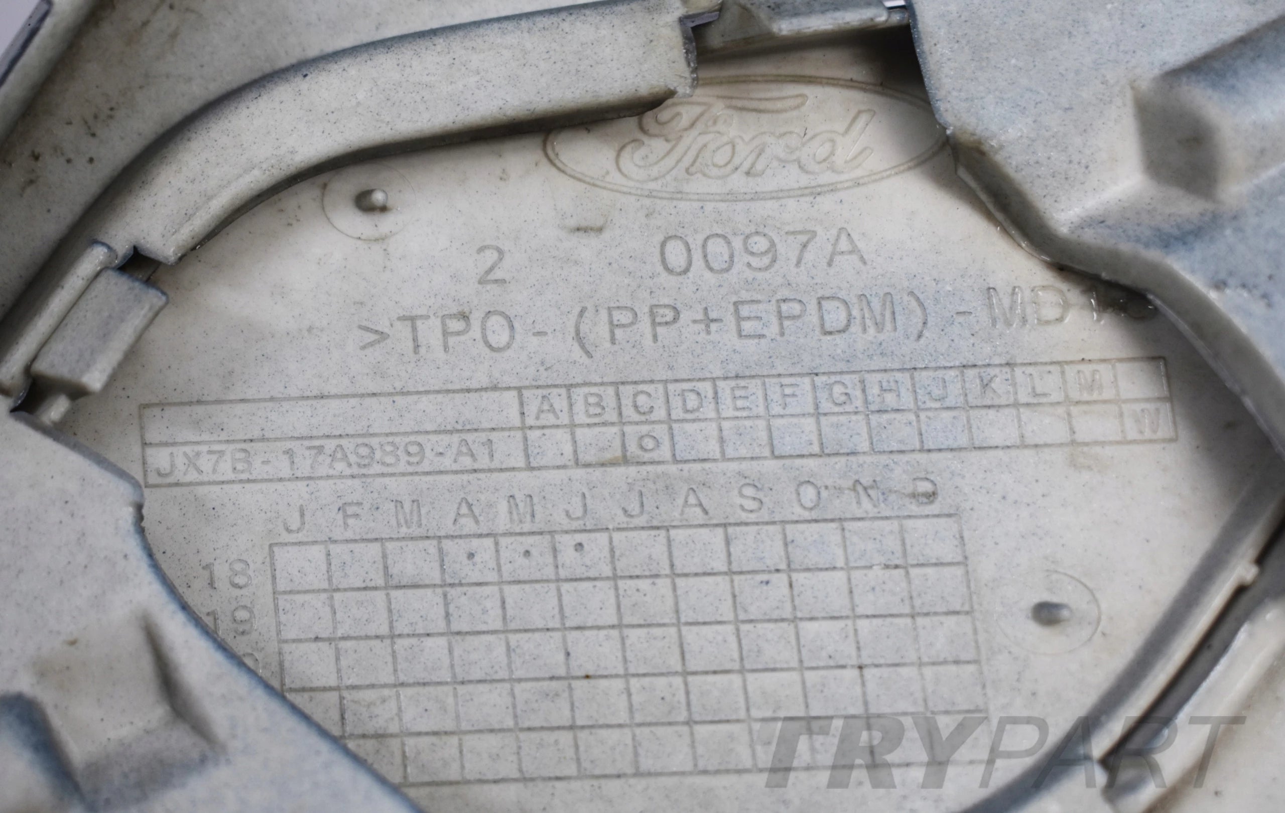 FORD FOCUS MK4 FRONT BUMPER SUPER CONDITION