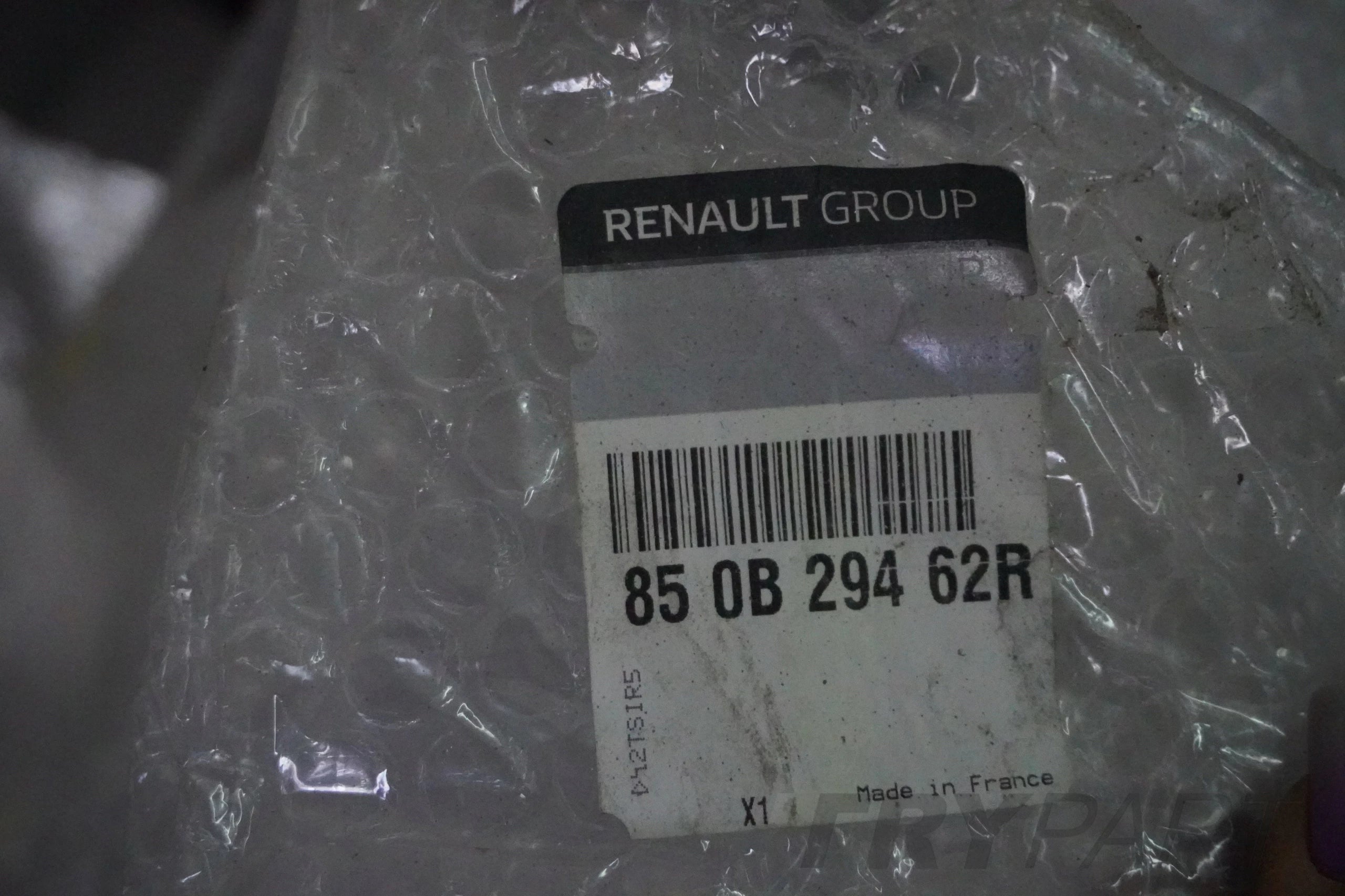 RENAULT KADJAR 15-18 FACTORY NEW REAR BUMPER 4 PDC ORIGINAL OE
