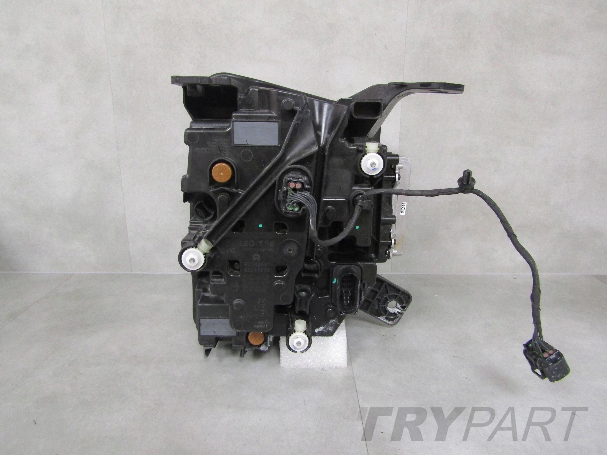 FRONT LAMP NIO ES6 II FULL LED P0242591 LH LEFT 23-