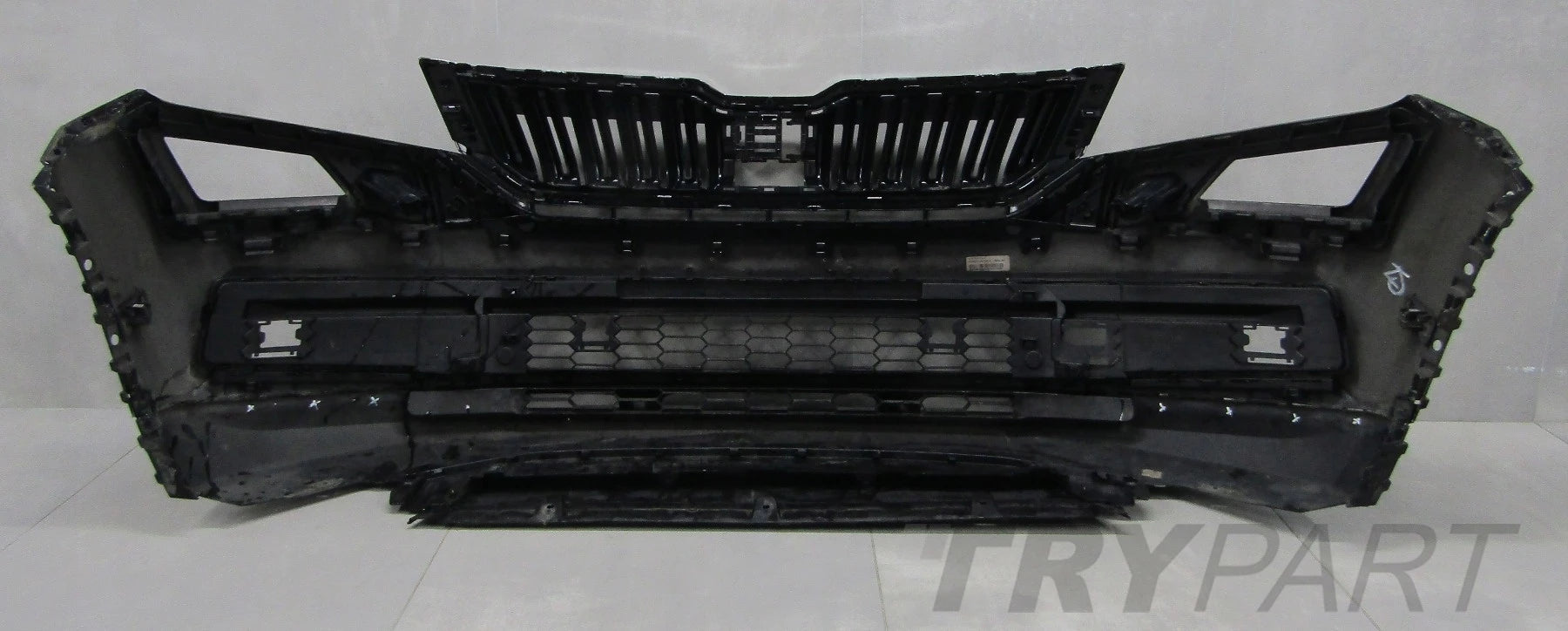 Front Bumper Skoda Kodiaq SCOUT 565 17-21 (+Floor)