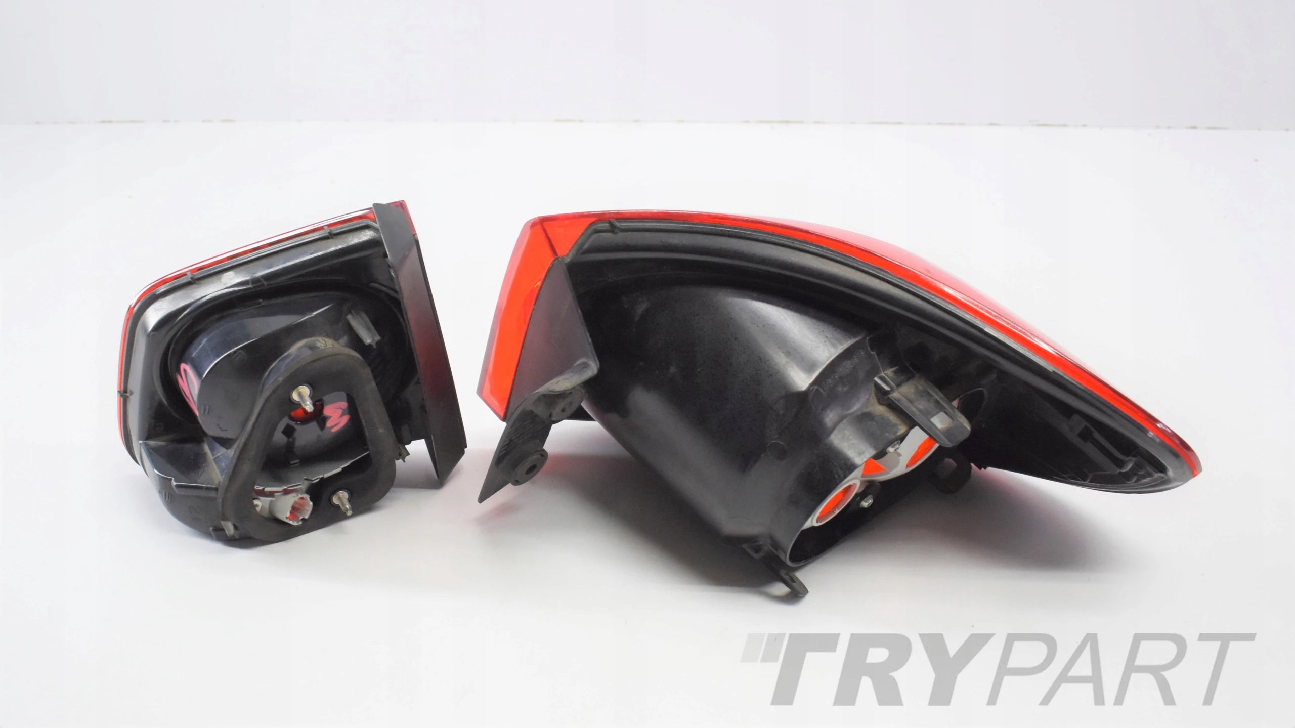 VW TIGUAN 5N0 LEFT REAR LIGHT EU ORG