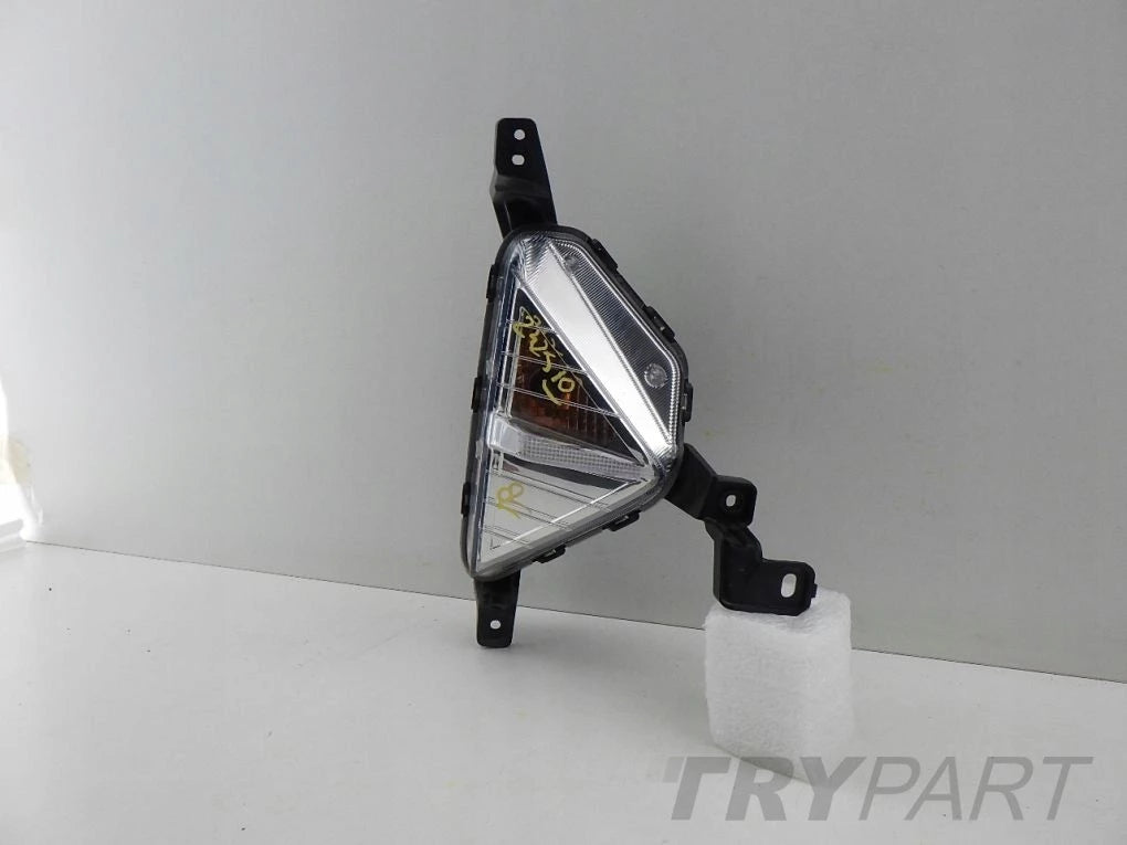 HYUNDAI ELANTRA VI LIFT - Right Halogen Turn Signal