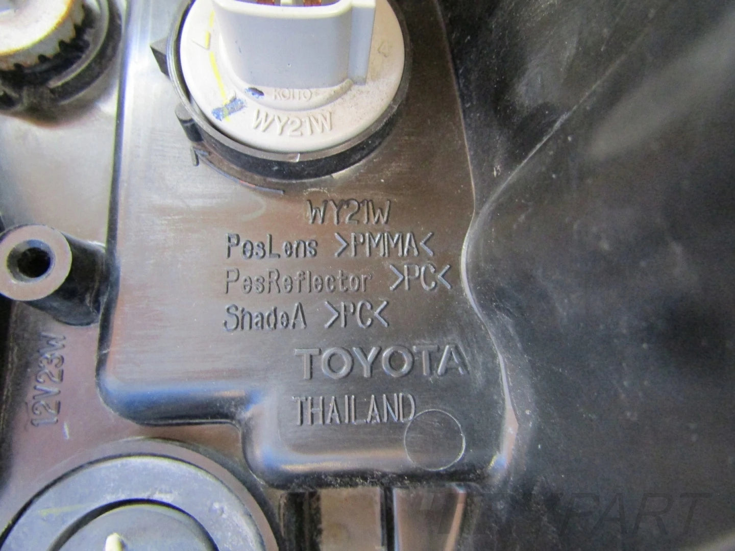 Headlight Toyota Hilux 8 VIII LENS LED 15- RH RIGHT