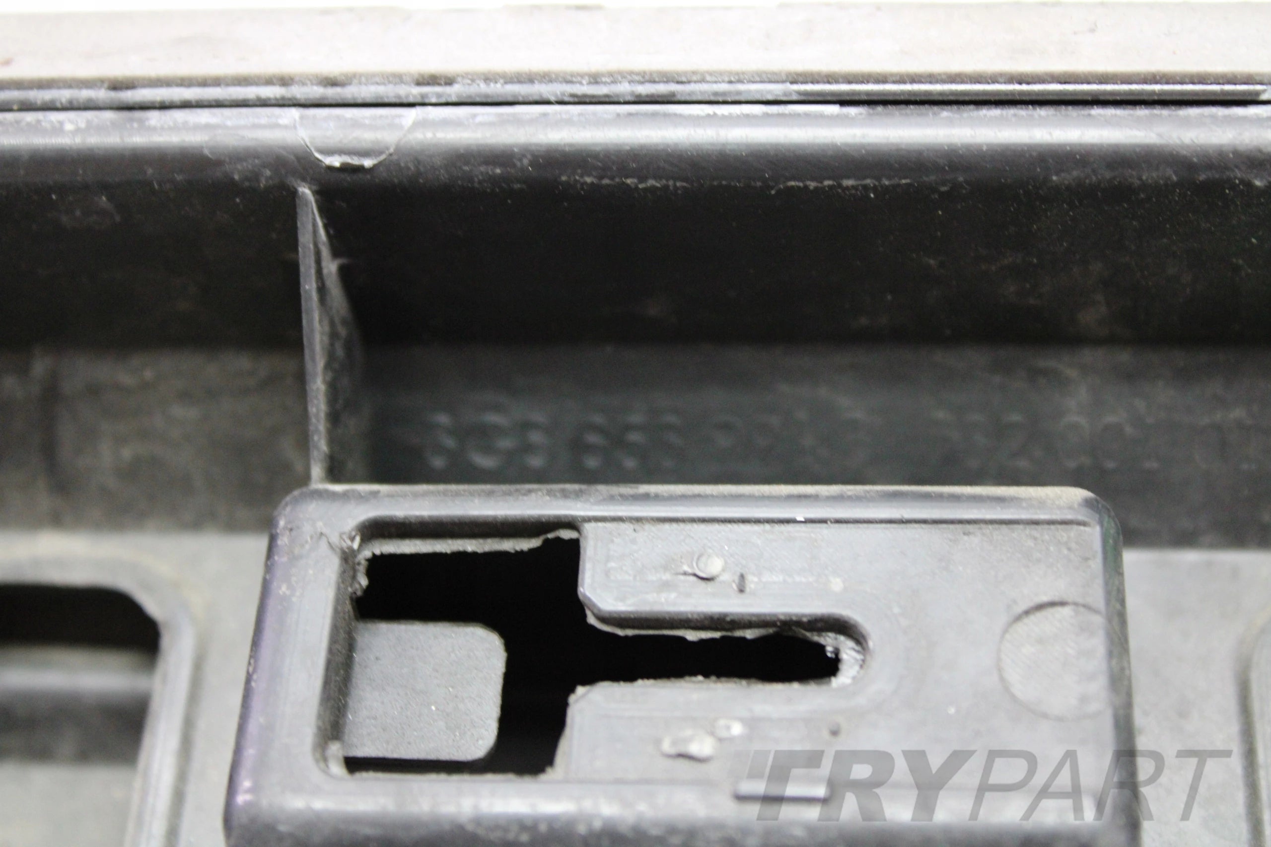 VW ARTEON 3G8 LEFT CHROME DOOR TRIM FRONT REAR