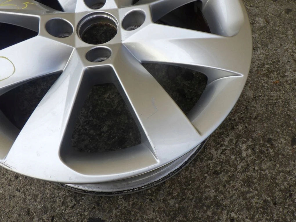 VW 5.5J x 15 4x100 ET 41 alloy wheel