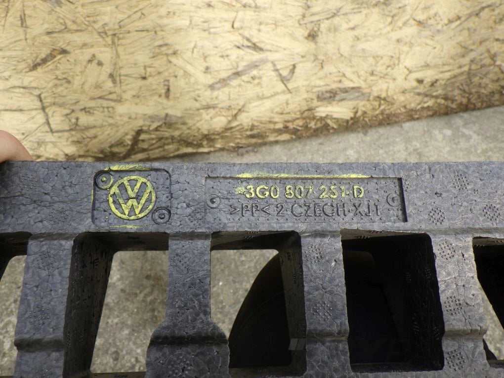 VW PASSAT B8 3G0 LIFT 19- Front Bumper Absorber Foam