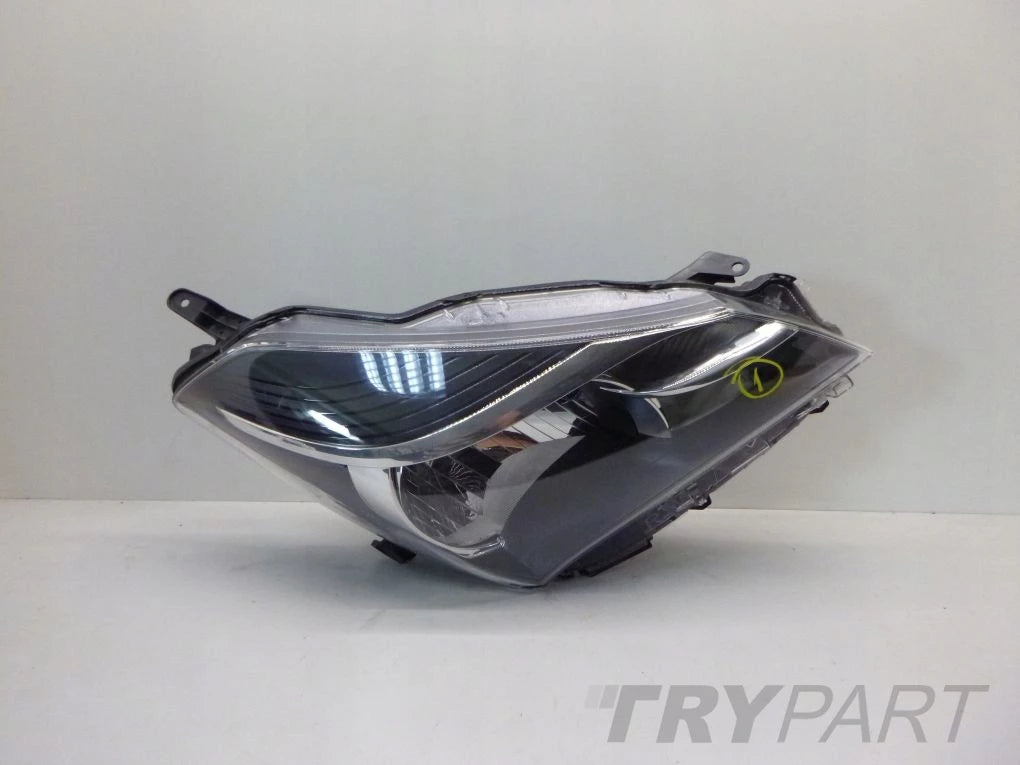 TOYOTA YARIS III LIFT 13- Right Headlight
