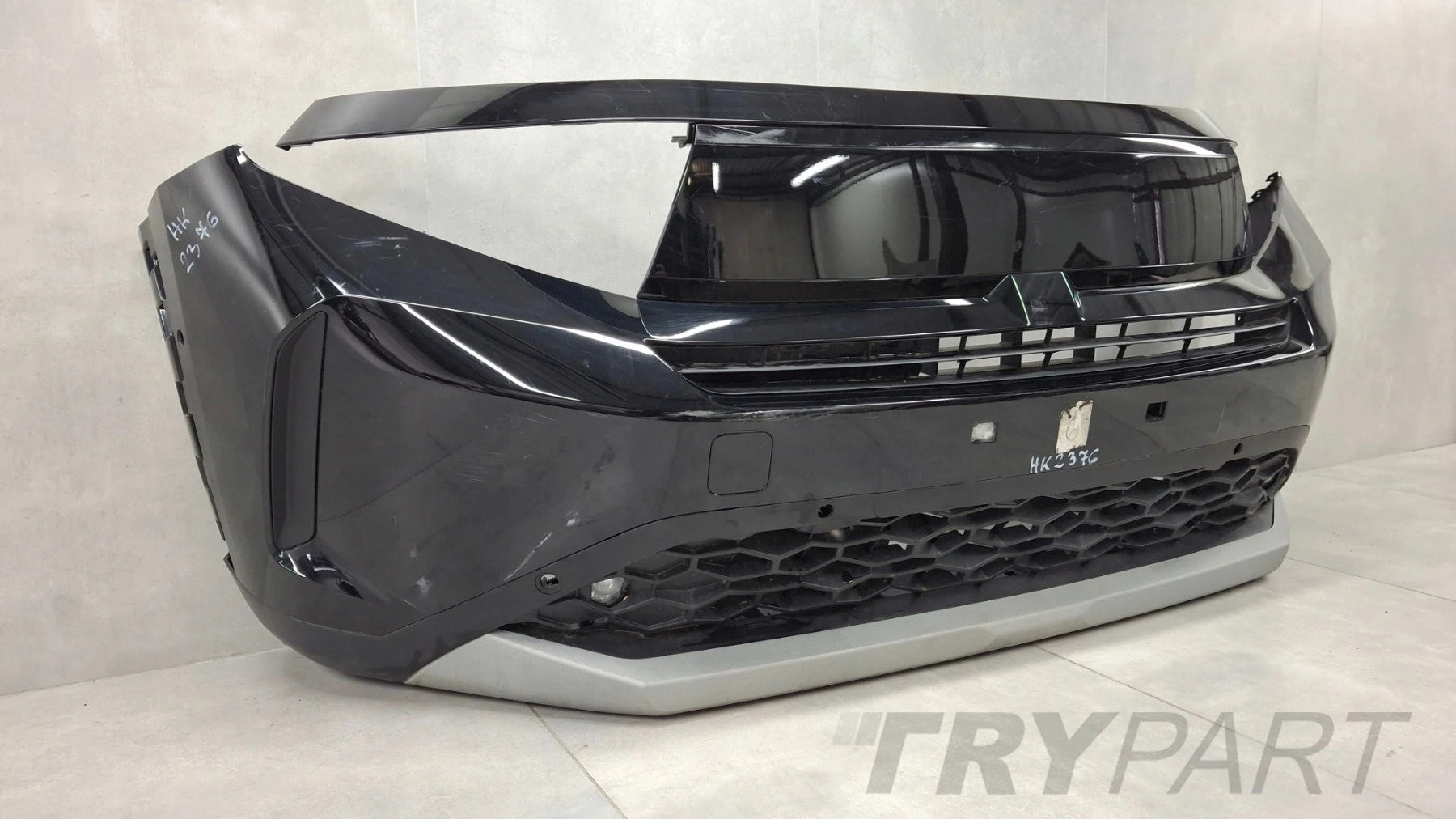 Front bumper for Opel Frontera C 24- includes fog lights and wiring harness