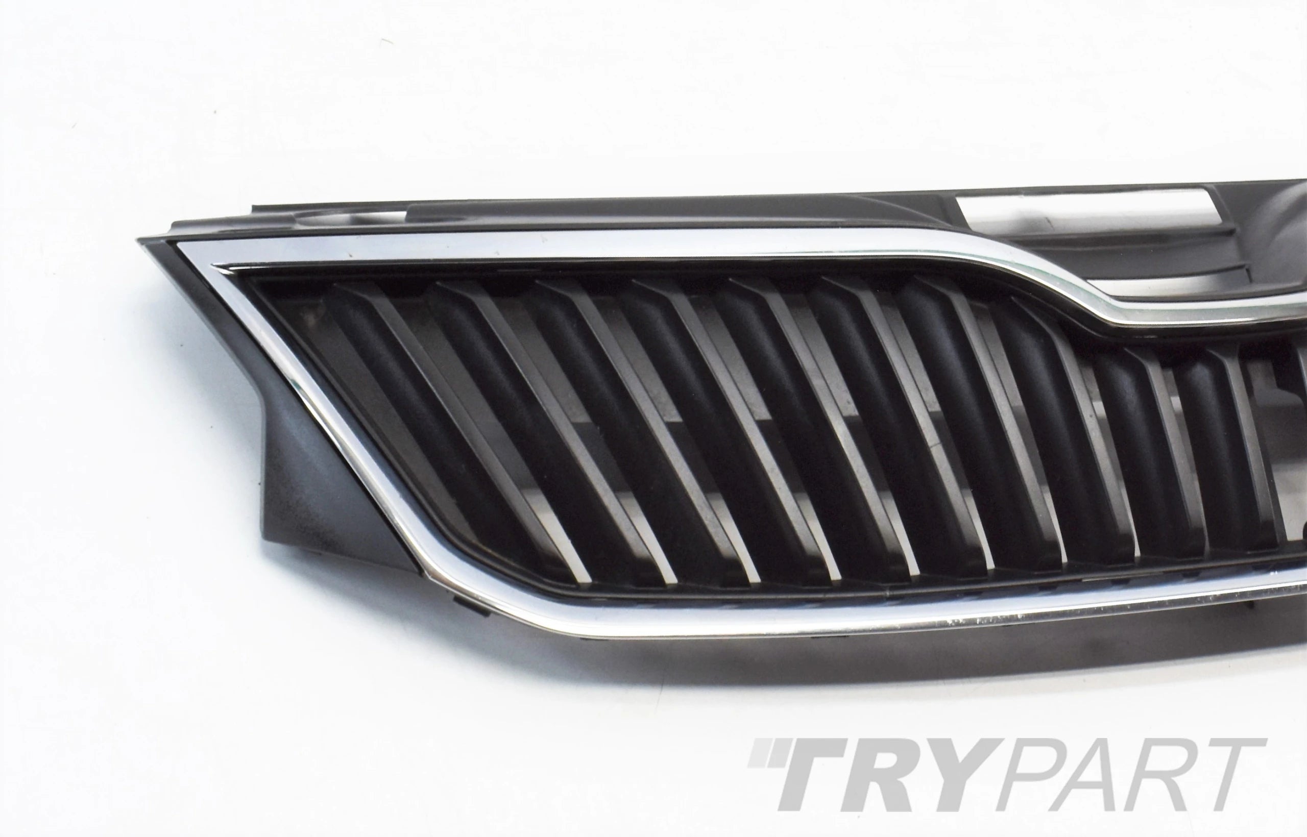SKODA RAPID 5JA CHROME ORIGINAL BUMPER GRILLE