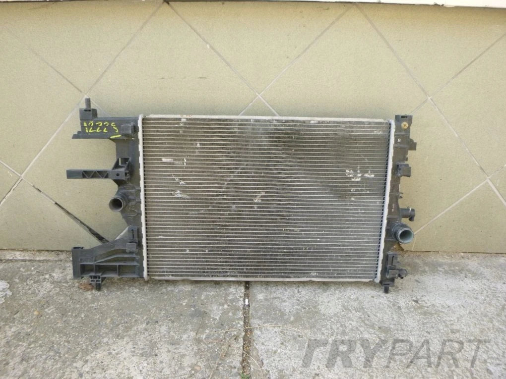 OPEL ASTRA 4 IV J 13281773 Water Radiator