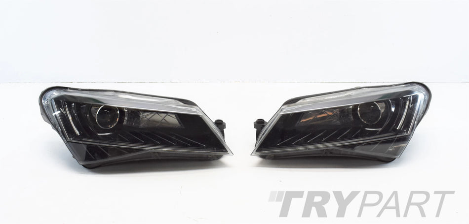 SKODA SUPERB III 3V LEFT HEADLIGHT XENON EU ORG!