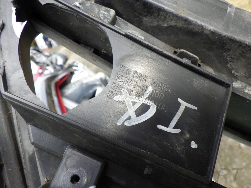 HYUNDAI TUCSON 3 III 15- Grille Emblem